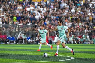 Đội trưởng Juventus Danilo bị chấn thương mắt cá chân trái ở vòng này và có thể vắng mặt ở vòng tiếp theo